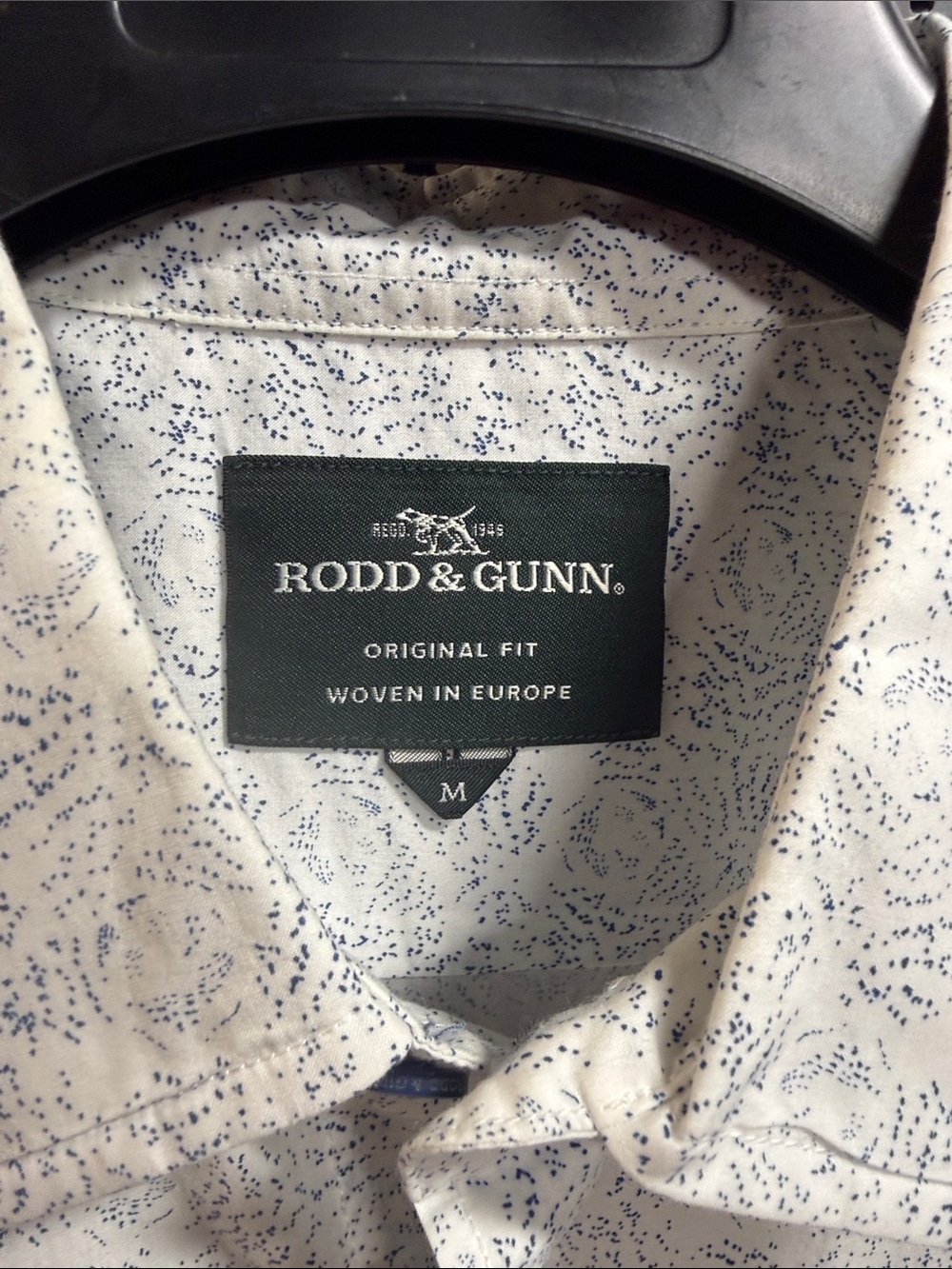 Rodd & Gunn White Short-Sleeve Button-Down with Light Navy Microprint - Picture 2 of 5
